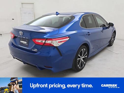 2020 Toyota Camry Hybrid SE