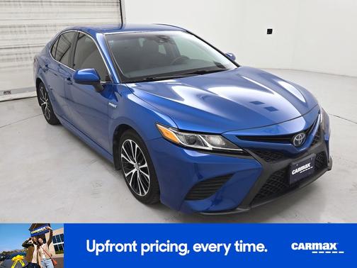 2020 Toyota Camry Hybrid SE