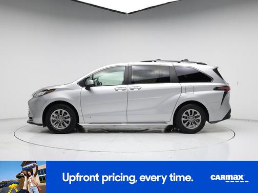 2021 Toyota Sienna XLE