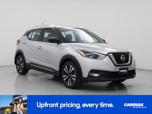 Silver 2019 Nissan Kicks SR