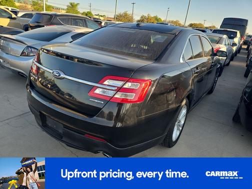 Black 2017 Ford Taurus SE