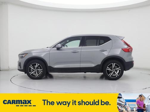 2024 Volvo XC40 B5 Core Bright Theme