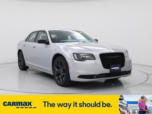 2023 Chrysler 300 Touring
