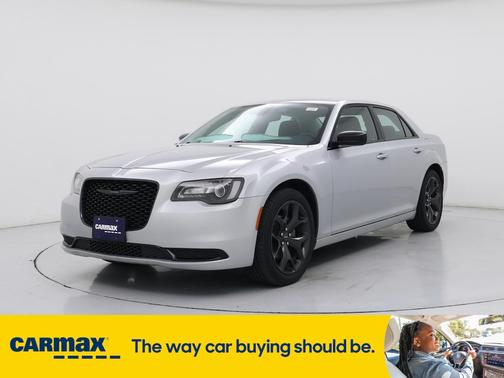 2023 Chrysler 300 Touring