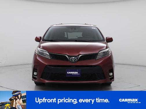 2019 Toyota Sienna SE