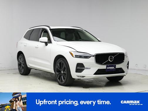 White 2022 Volvo XC60 B5 Momentum