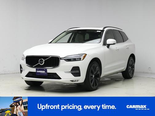 White 2022 Volvo XC60 B5 Momentum