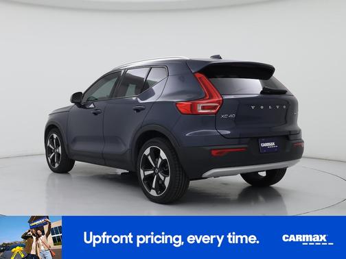 2021 Volvo XC40 T5 Momentum