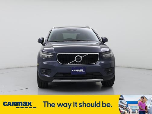 2021 Volvo XC40 T5 Momentum