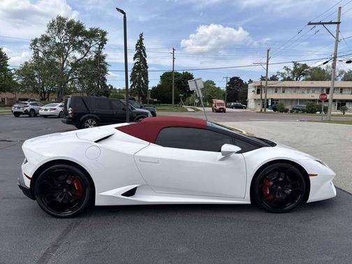 Bianco Monocerus 2019 Lamborghini Huracan LP580-2S