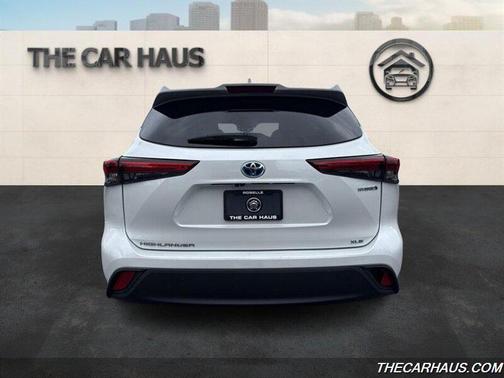 2023 Toyota Highlander Hybrid XLE
