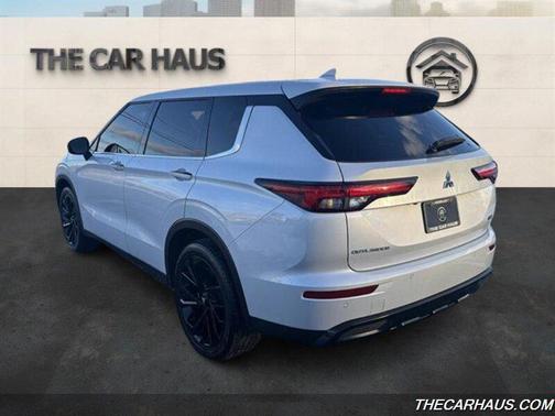 2024 Mitsubishi Outlander SE Black Edition w/Pano Roof S-AWC