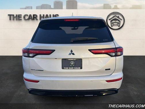 2024 Mitsubishi Outlander SE Black Edition w/Pano Roof S-AWC