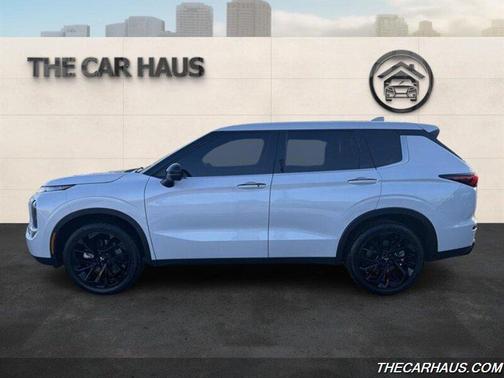 2024 Mitsubishi Outlander SE Black Edition w/Pano Roof S-AWC