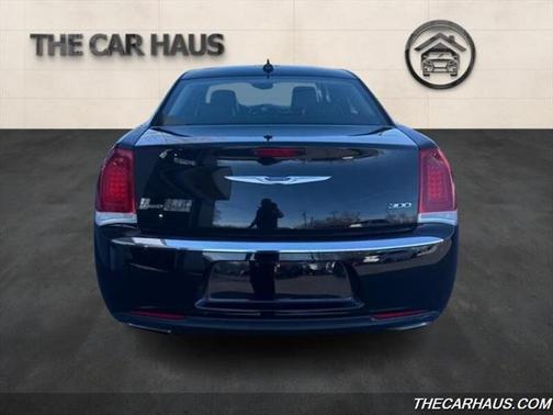 2018 Chrysler 300 Limited