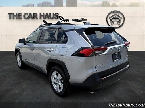 2020 Toyota RAV4 XLE