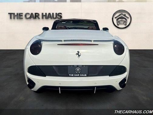 2012 Ferrari California Base