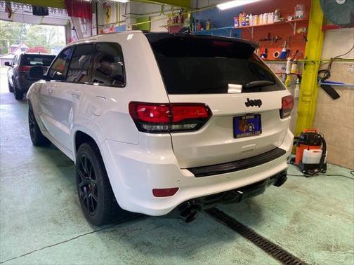 2016 Jeep Grand Cherokee SRT
