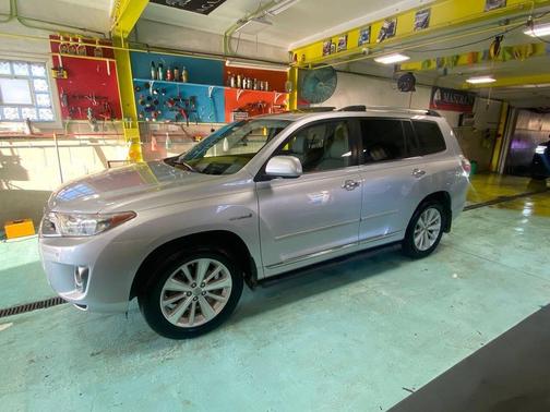 2011 Toyota Highlander Hybrid Limited