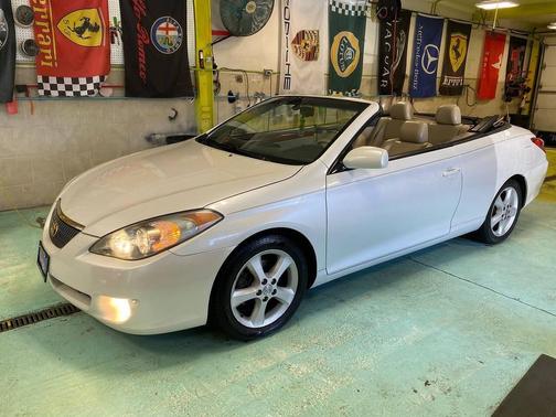 Arctic Frost Pearl 2006 Toyota Camry Solara SLE V6
