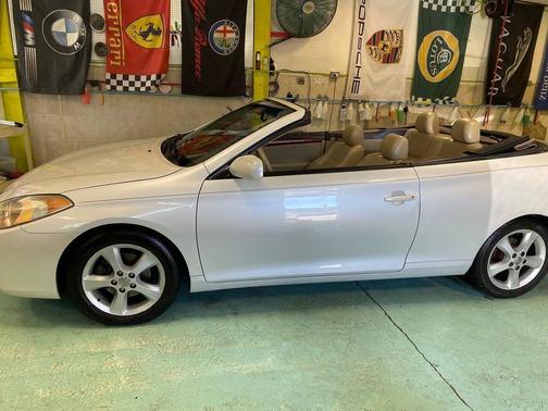 Arctic Frost Pearl 2006 Toyota Camry Solara SLE V6