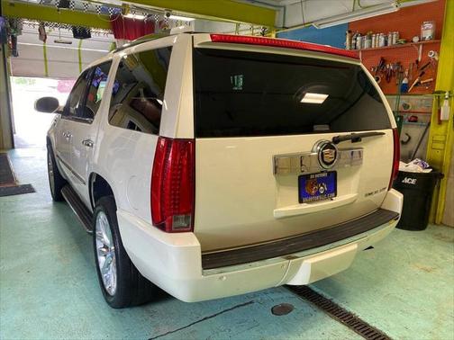2014 Cadillac Escalade Luxury