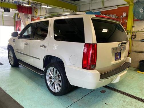 2014 Cadillac Escalade Luxury