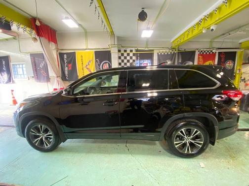 2018 Toyota Highlander LE