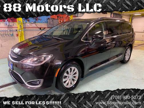 2017 Chrysler Pacifica Touring-L