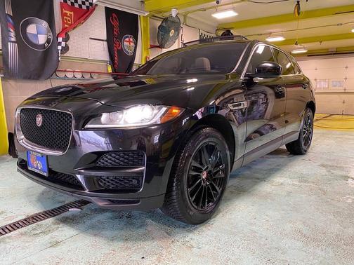 2019 Jaguar F-PACE 30t Prestige
