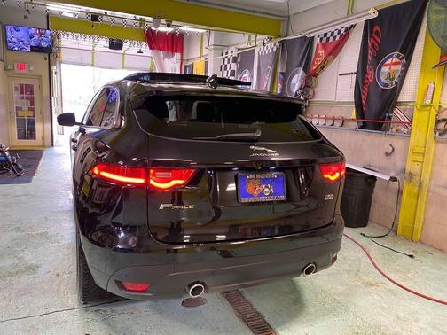 2019 Jaguar F-PACE 30t Prestige