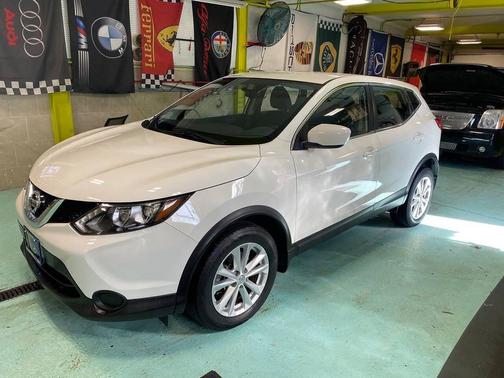 2017 Nissan Rogue Sport S