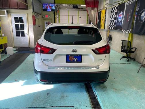 2017 Nissan Rogue Sport S