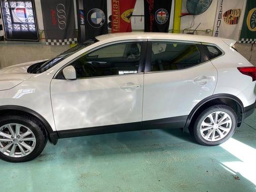 2017 Nissan Rogue Sport S