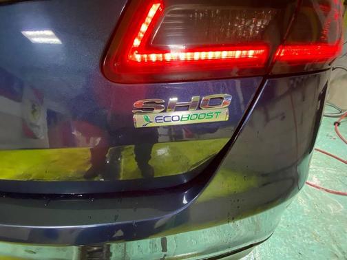 2016 Ford Taurus SHO