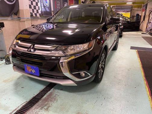 2017 Mitsubishi Outlander SE