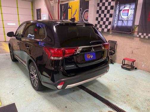 2017 Mitsubishi Outlander SE