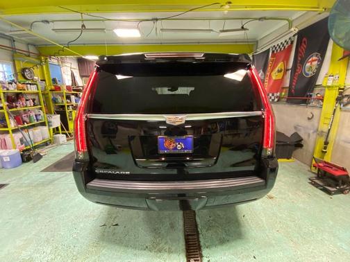 2016 Cadillac Escalade Luxury