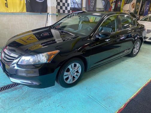 Crystal Black Pearl 2012 Honda Accord SE