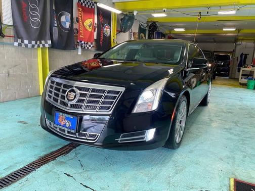 Black Diamond Tricoat 2015 Cadillac XTS Luxury