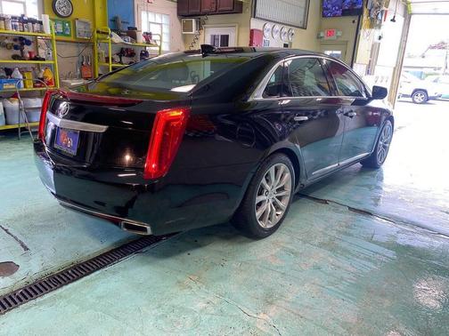 Black Diamond Tricoat 2015 Cadillac XTS Luxury