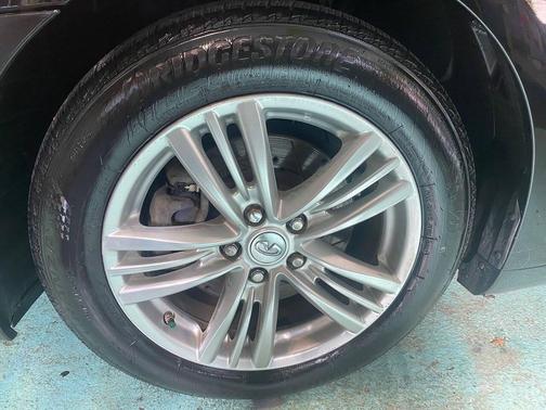 2015 INFINITI Q40 Base