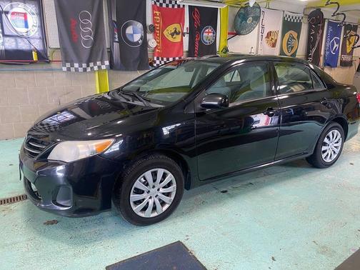 Black Sand Pearl 2013 Toyota Corolla LE