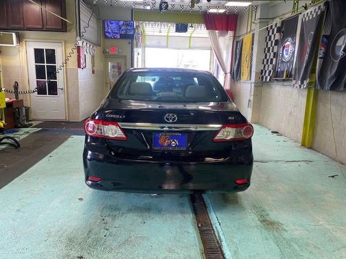 Black Sand Pearl 2013 Toyota Corolla LE