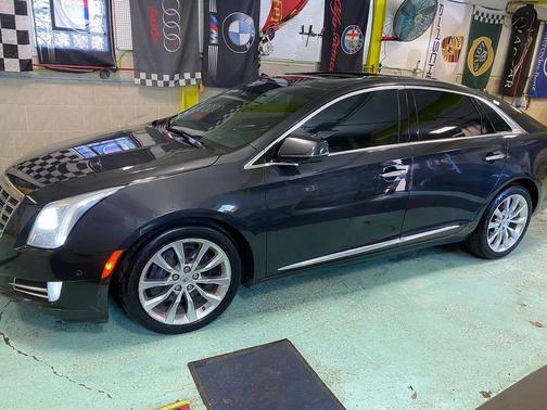 Graphite Metallic 2015 Cadillac XTS Luxury
