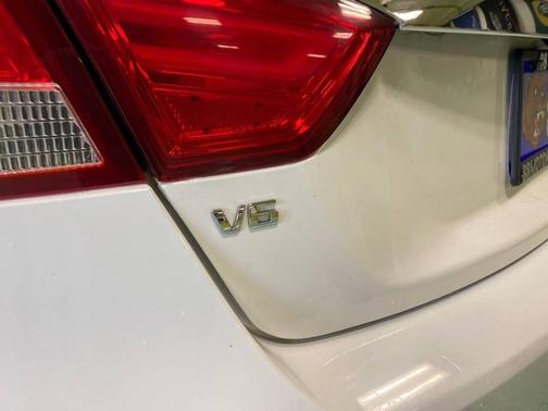 Summit White 2015 Chevrolet Impala 2LT