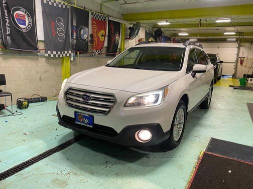 2016 Subaru Outback 2.5i Premium
