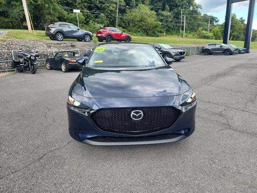 2025 Mazda Mazda3 FWD w/Preferred Package