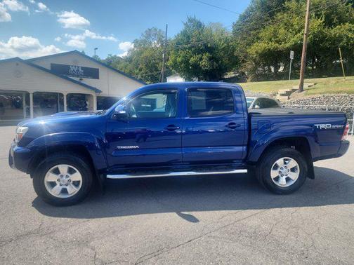2014 Toyota Tacoma Base