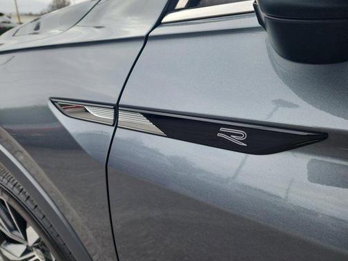 2023 Volkswagen Tiguan 2.0T SEL R-Line 4MOTION